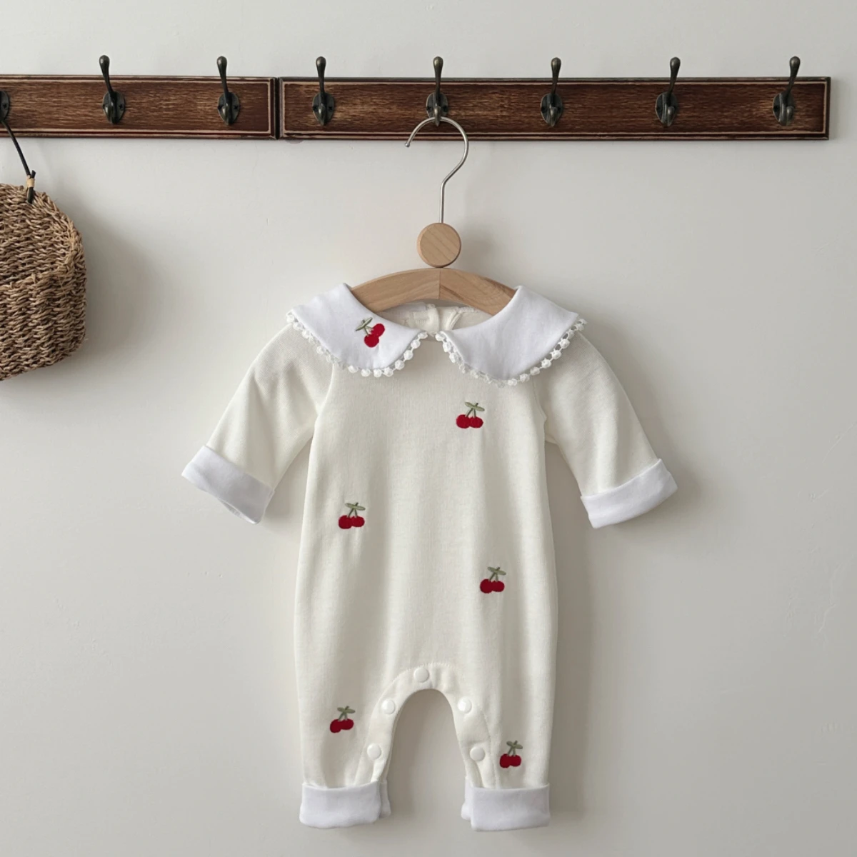 Zoete kersenborduurwerk baby-r - Baby Nursery Embroidery recensie en prijs